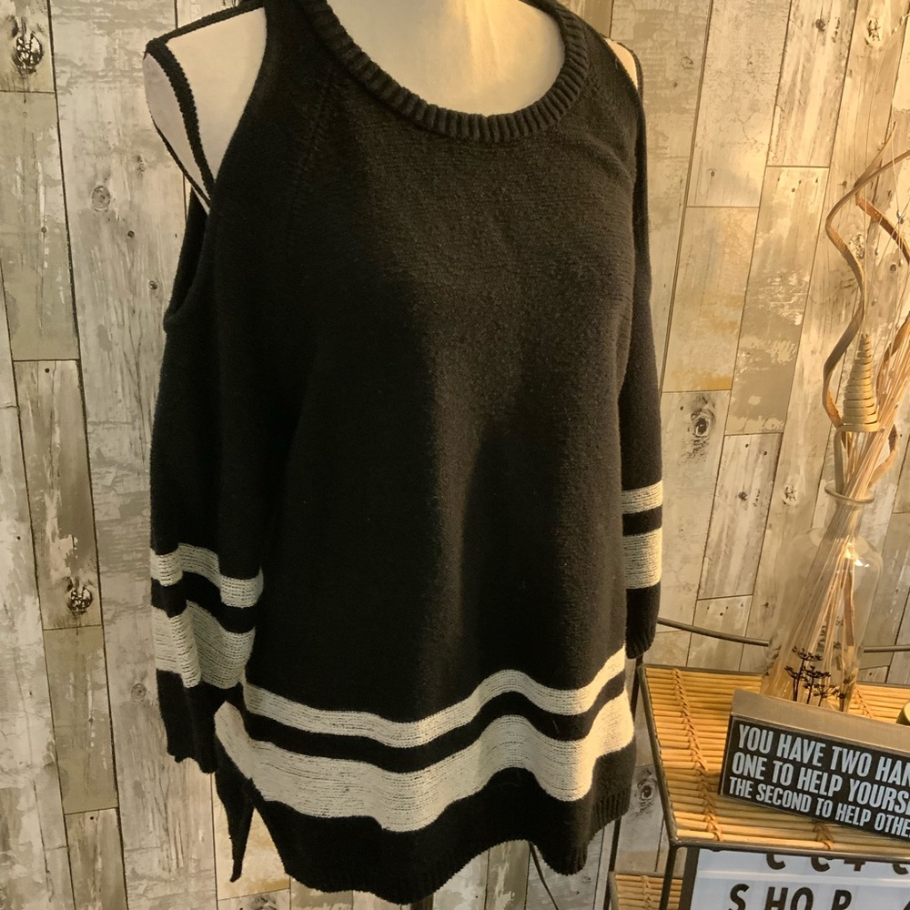 Black and White Women's Open Shoulder Sweater. Size L